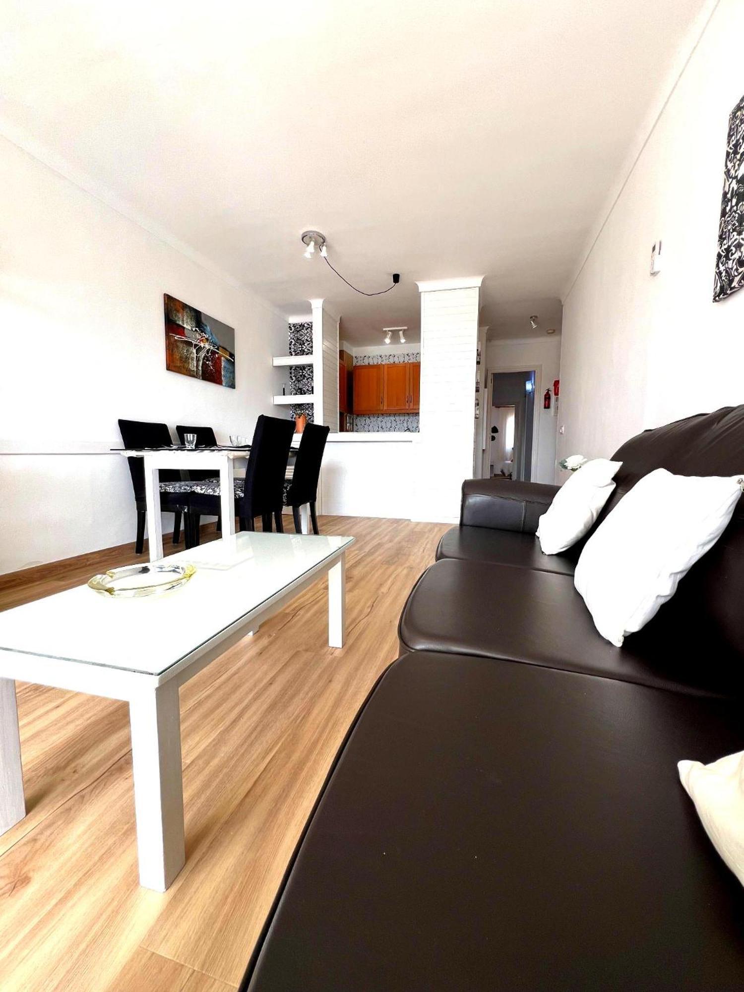 Sterling & Fair - Serenity Sands Apartment *